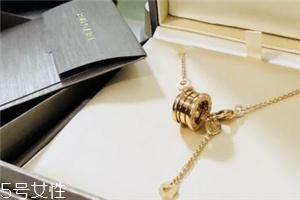 寶格麗彈簧項(xiàng)鏈怎么扣？寶格麗彈簧項(xiàng)鏈幾種扣法