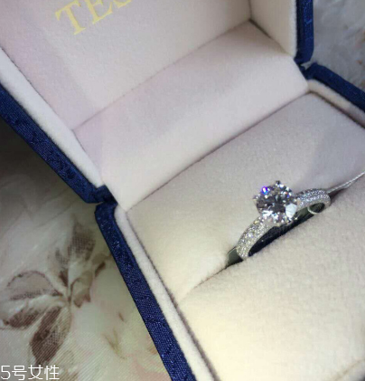 戒指用紅繩怎么綁？戒指綁紅繩教程