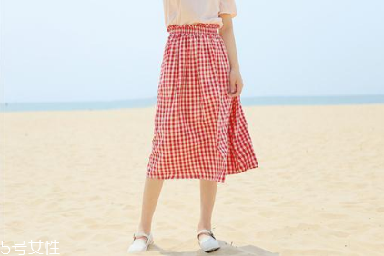 格子裙怎么搭配？格子裙搭配圖片