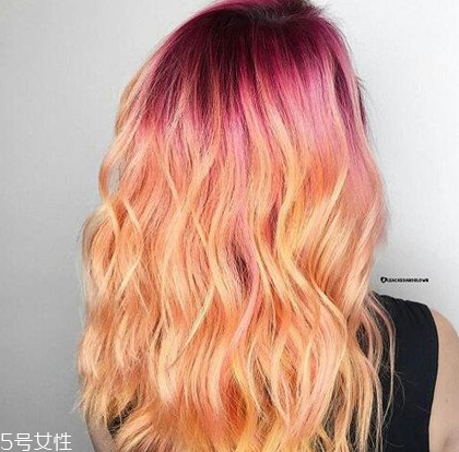 橙色頭發(fā)顯黑嗎 橙色發(fā)色圖片大全 橙色頭發(fā)顯黑嗎 橙色發(fā)色圖片大全