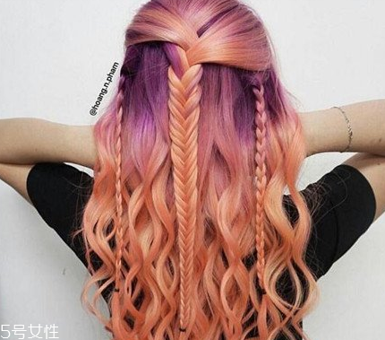 橙色頭發(fā)顯黑嗎 橙色發(fā)色圖片大全 橙色頭發(fā)顯黑嗎 橙色發(fā)色圖片大全