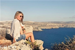 海邊度假穿什么好？海邊度假穿搭推薦