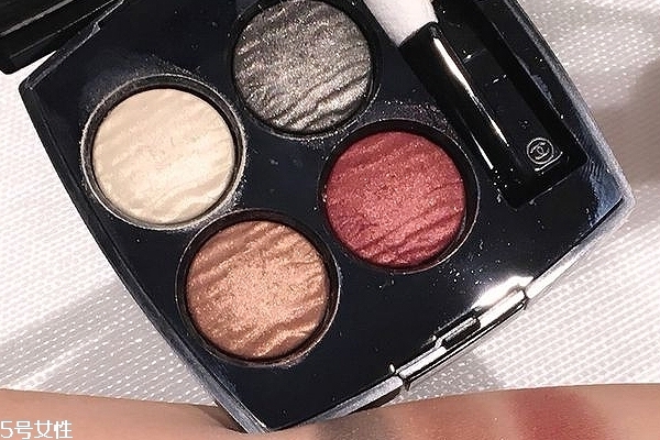 香奈兒2018夏季限量彩妝有什么_價格_試色 香奈兒2018夏季限量彩妝有什么_價格_試色