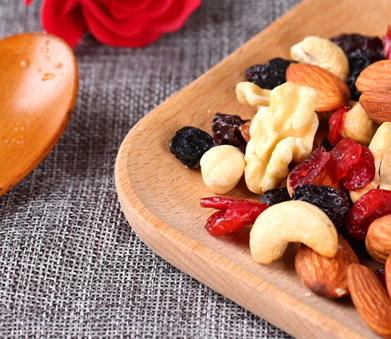 每日?qǐng)?jiān)果多少錢一箱？不同品牌每日?qǐng)?jiān)果價(jià)格表