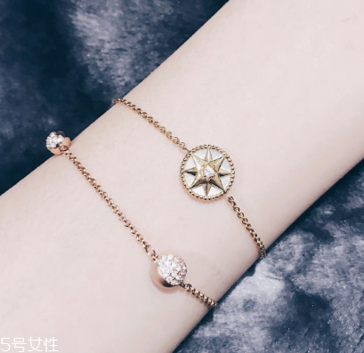 手鏈可以戴右手嗎？手鏈能不能戴在右手