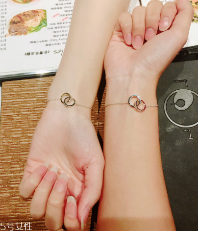 手鏈可以戴右手嗎？手鏈能不能戴在右手