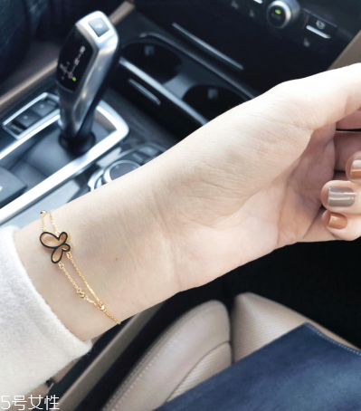 手鏈為什么戴左手？手鏈戴左手的原因