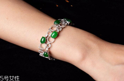 手鏈突然斷了預(yù)示什么？手鏈斷了的預(yù)兆