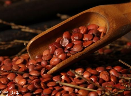 酸棗仁可以泡水嗎 酸棗仁泡水禁忌人群 酸棗仁可以泡水嗎 酸棗仁泡水禁忌人群