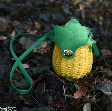 夏天適合背什么包？適合夏天背的包包款式