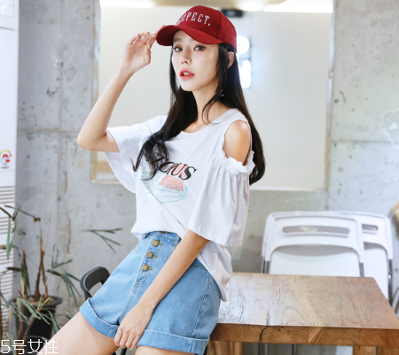 什么樣的牛仔短褲最顯瘦？牛仔短褲版型怎么選