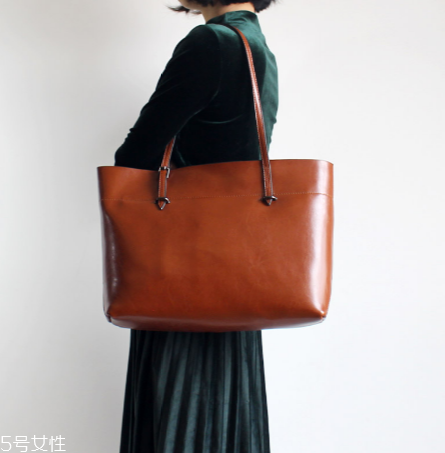 520送女朋友什么樣的包包好？520送什么包包給女票？