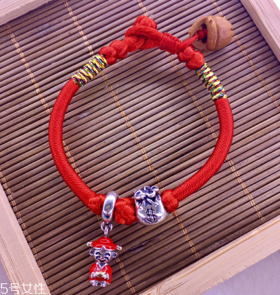 手鏈上的中國(guó)結(jié)怎么編？手鏈上的中國(guó)結(jié)編法教程