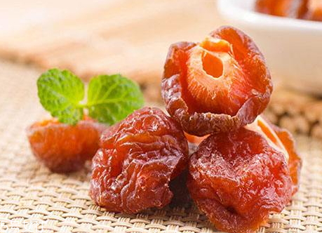 半梅孕婦可以吃嗎 半梅什么樣人群不能吃 半梅孕婦可以吃嗎 半梅什么樣人群不能吃