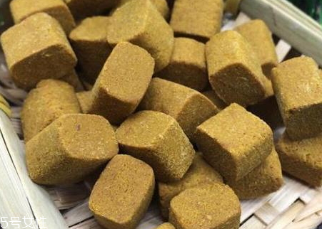 八仙果黑的和黃的區(qū)別 八仙果什么顏色好 八仙果黑的和黃的區(qū)別 八仙果什么顏色好