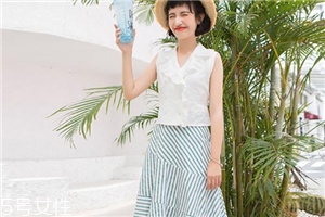 不規(guī)則半身裙怎么搭配？不規(guī)則半身裙搭配圖片