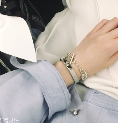 手鏈?zhǔn)裁搭伾每矗渴宙溎姆N顏色最好看