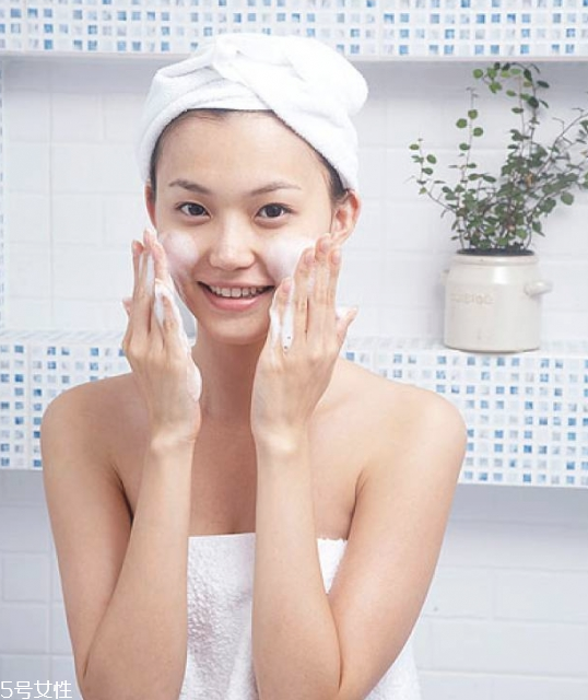 40歲用資生堂哪個(gè)系列最好 40歲女人正確護(hù)膚的方法