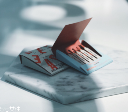 red earth紅地球火柴盒口紅多少錢 紅地球火柴盒口紅價(jià)格 red earth紅地球火柴盒口紅多少錢 紅地球火柴盒口紅價(jià)格