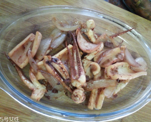 魷魚是烏賊嗎？魷魚跟烏賊是一種嗎？