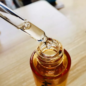 嬌蘭黃金復(fù)原蜜和雅詩蘭黛小棕瓶哪個好？