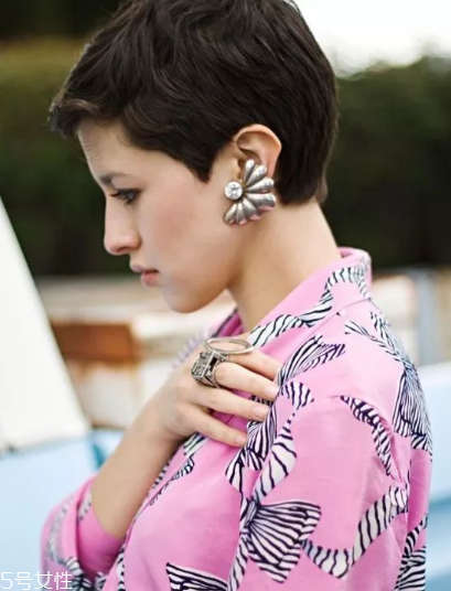 耳環(huán)能過安檢嗎？耳環(huán)過安檢會被收嗎