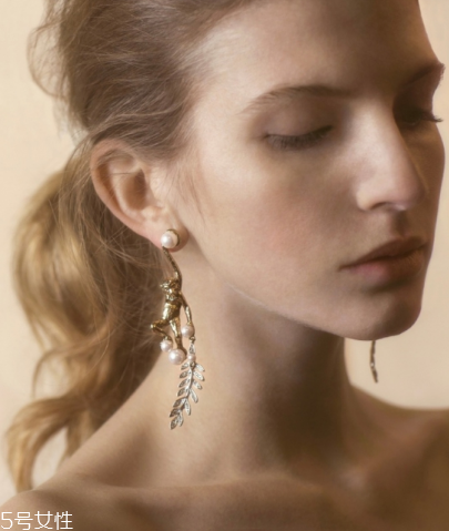 耳環(huán)取下來(lái)流血怎么辦？耳環(huán)取下來(lái)流血怎么處理