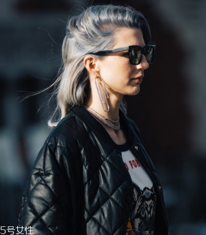 耳環(huán)取下來(lái)流血怎么辦？耳環(huán)取下來(lái)流血怎么處理