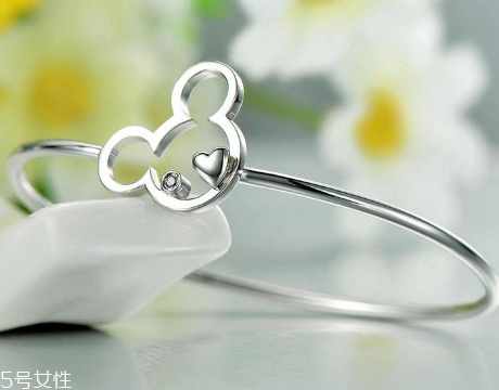 夏天飾品怎么搭配？夏季飾品搭配指南