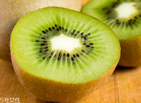 徐香獼猴桃硬的能吃嗎 徐香獼猴桃硬好吃嗎 徐香獼猴桃硬的能吃嗎 徐香獼猴桃硬好吃嗎