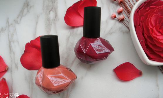 人魚之水指甲油是高端產(chǎn)品嗎 人魚之水指甲油試色分享 人魚之水指甲油是高端產(chǎn)品嗎 人魚之水指甲油試色分享