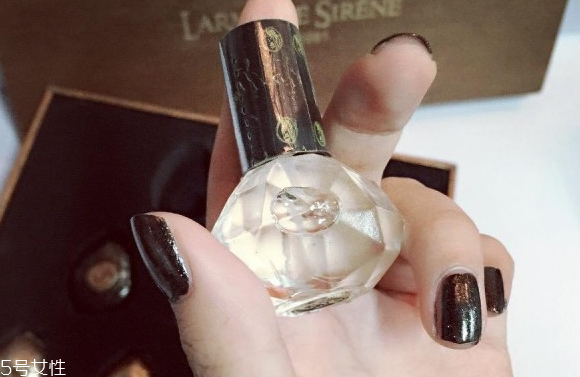 人魚之水指甲油是高端產(chǎn)品嗎 人魚之水指甲油試色分享 人魚之水指甲油是高端產(chǎn)品嗎 人魚之水指甲油試色分享