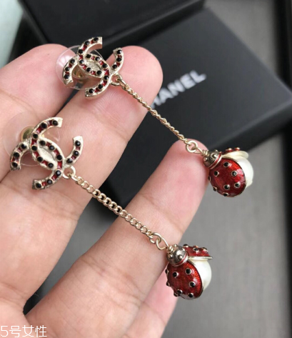 耳環(huán)戴不進(jìn)去怎么辦？耳環(huán)戴不進(jìn)去解決方法