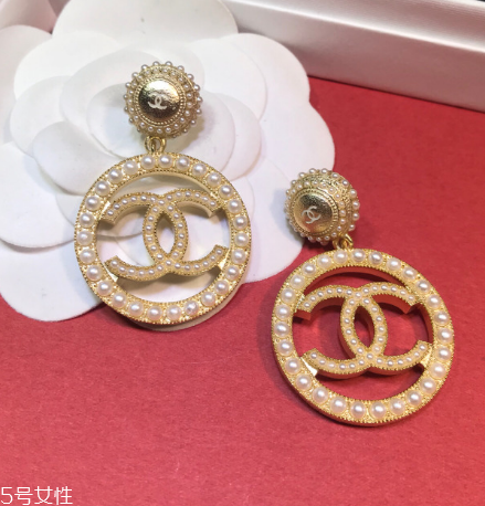 耳環(huán)戴了過敏怎么辦？耳環(huán)過敏怎么處理