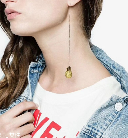 耳環(huán)掉了一只什么預(yù)兆？耳環(huán)掉了一個是什么寓意