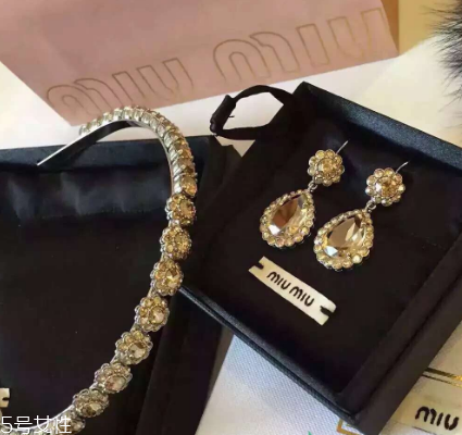 耳環(huán)掉進(jìn)洗臉池里怎么辦？耳環(huán)掉洗臉池怎么處理