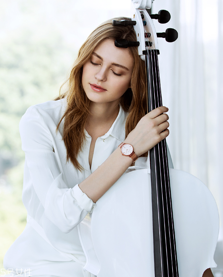 女生戴什么手表好看？適合女生戴的手表款式