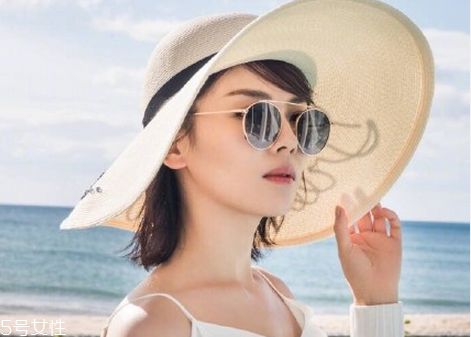 夏天開車戴什么太陽鏡好 太陽鏡選什么顏色鏡片 夏天開車戴什么太陽鏡好 太陽鏡選什么顏色鏡片