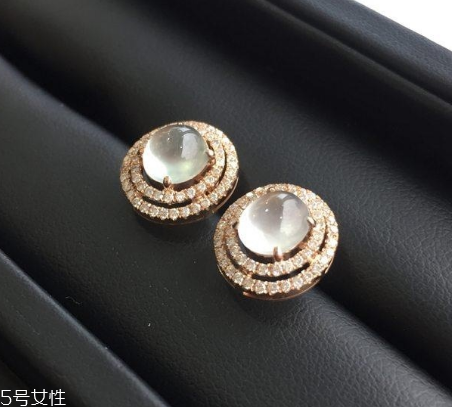 耳釘可以用碘伏消毒嗎？耳釘用碘伏消毒好嗎