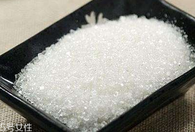 白糖去痘印什么壞處 白糖去痘印的正確方法 白糖去痘印什么壞處 白糖去痘印的正確方法