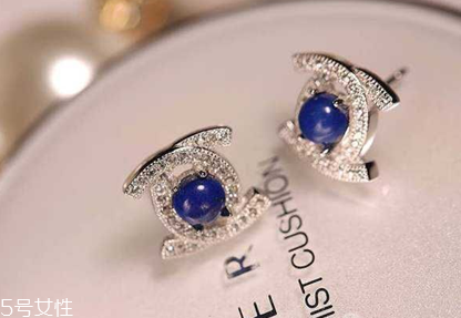 耳釘不帶耳帽會掉嗎？耳釘沒有耳帽會不會掉