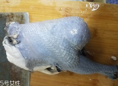 烏雞是公雞好還是母雞好？烏雞買公雞還是母雞？