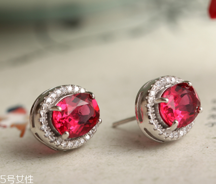 耳釘彎了怎么弄直？耳釘變彎了怎么辦？