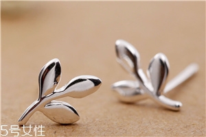 耳釘彎了怎么弄直？耳釘變彎了怎么辦？