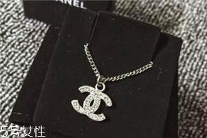 香奈兒雙c項(xiàng)鏈多少錢？chanel雙c項(xiàng)鏈專柜價(jià)格