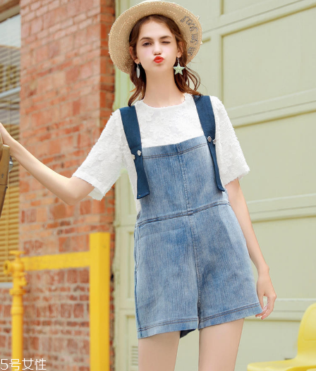 短褲怎么穿好看？短褲搭配技巧