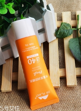 化學(xué)防曬很傷皮膚嗎？化學(xué)防曬對(duì)皮膚的危害