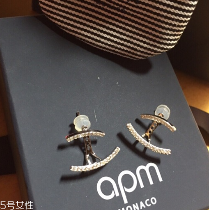 耳釘生銹要怎么清洗？耳釘生銹清洗方法