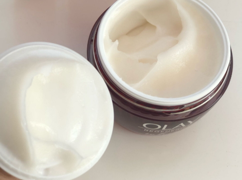 olay空氣霜怎么樣？olay空氣霜搓泥嗎？