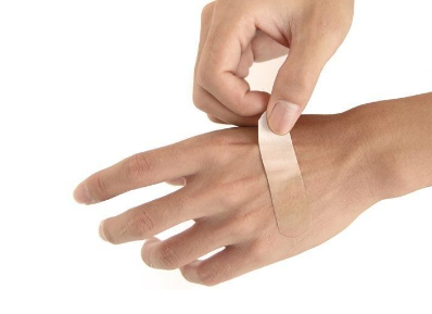 創(chuàng)可貼會(huì)留疤嗎？創(chuàng)口貼貼了能不留疤嗎？